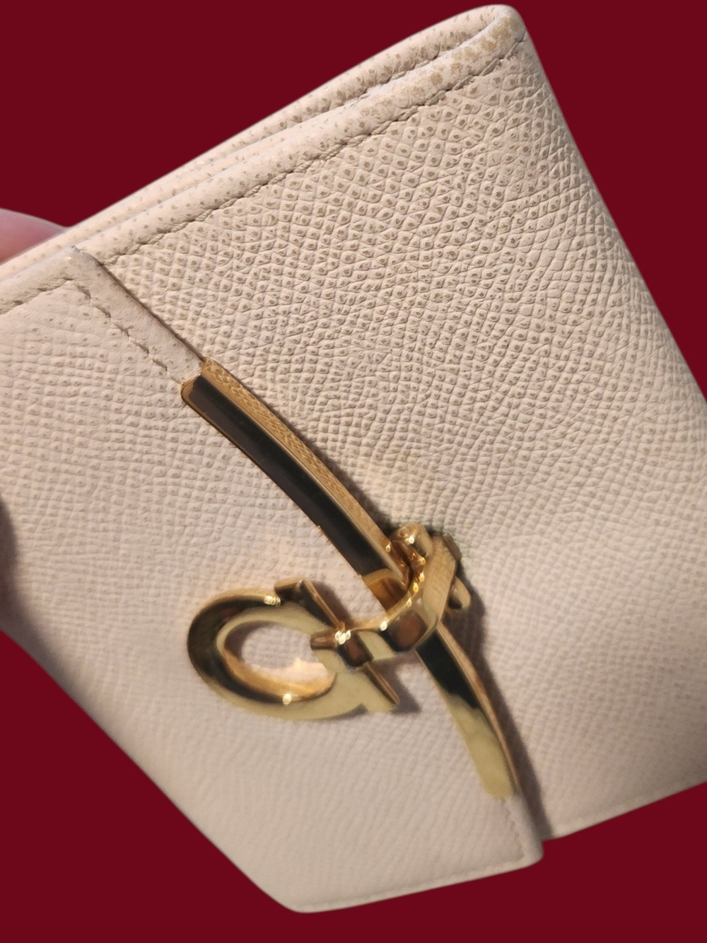 Salvatore Ferragamo Blush Pebbled Leather Bifold Wallet w/Ganani Snap Clip - Picture 8 of 10
